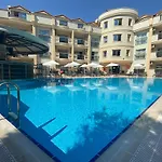 Club Karakas 2*