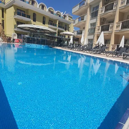 Club Karakas 3*