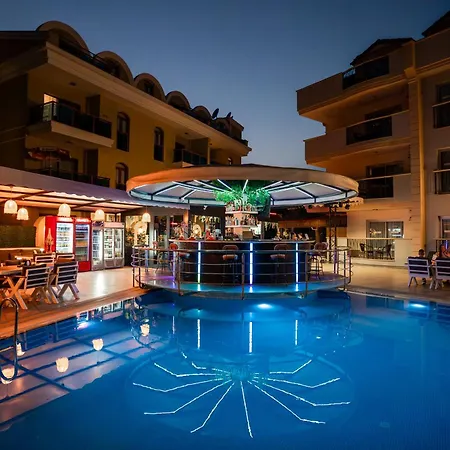 Ξενοδοχείο Club Karakas Μαρμαρίς