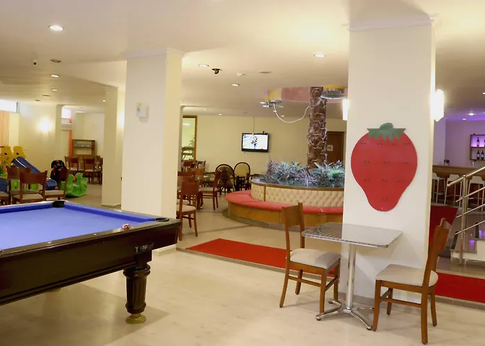 Club Karakas Otel 2*