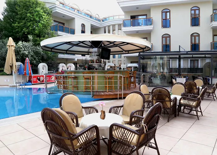 Club Karakas 2*