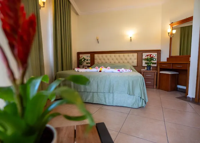 Otel Club Karakas 2*