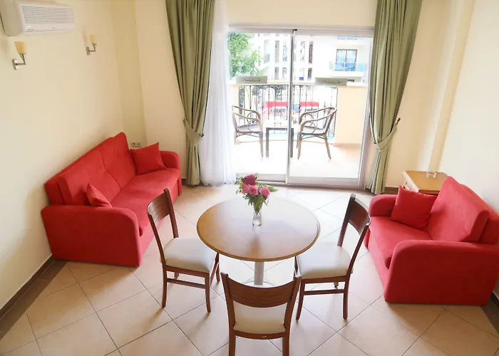 Club Karakas Otel 2*