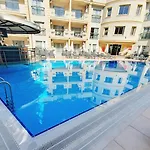 호텔 Club Karakas