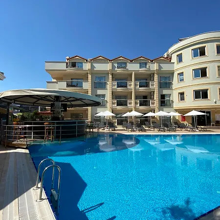 Szálloda Club Karakas 2*