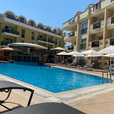 酒店 Club Karakas 马尔马里斯