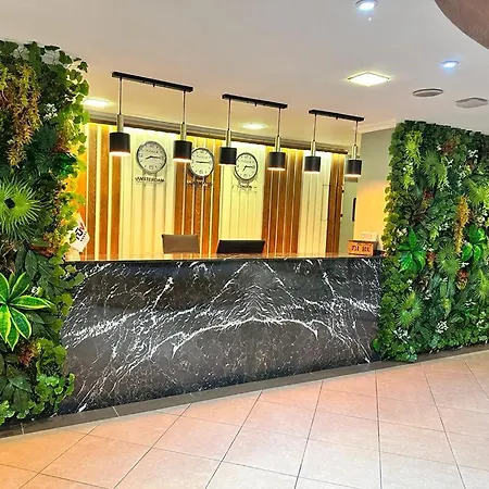 Club Karakas 4*