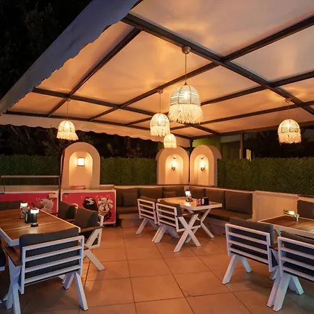 Club Karakas 4*