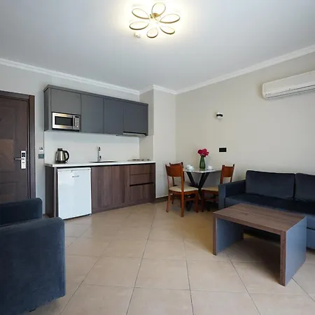 Club Karakas 2*