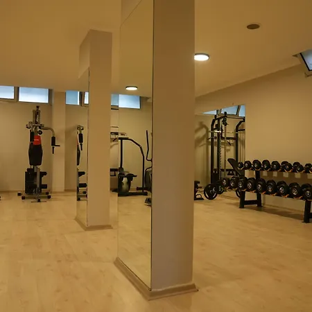 Club Karakas 말마리스