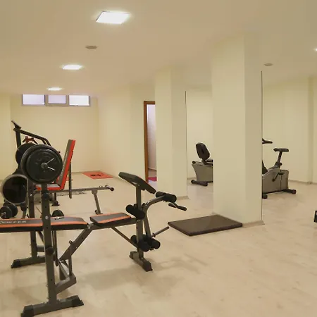 Club Karakas 2*